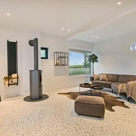 בית נופש Huswell - Luxurious In With Sauna